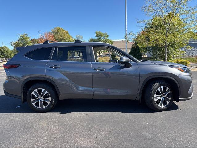 used 2024 Toyota Highlander car, priced at $45,000