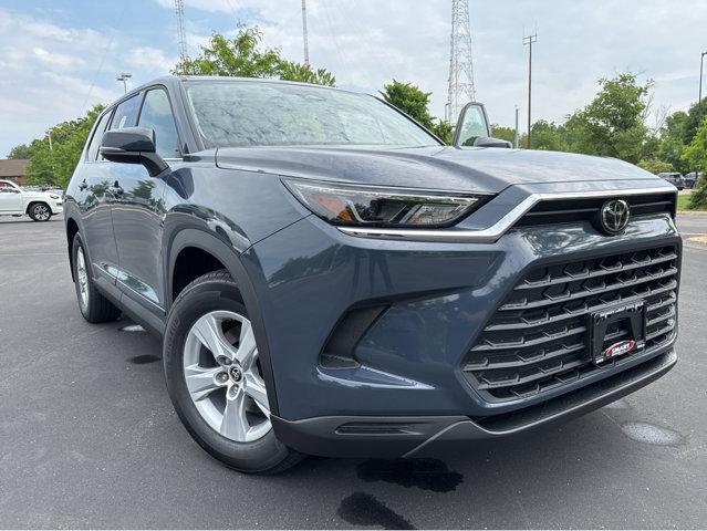 new 2025 Toyota Highlander car, priced at $43,293