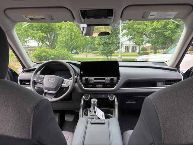 new 2025 Toyota Highlander car, priced at $43,293
