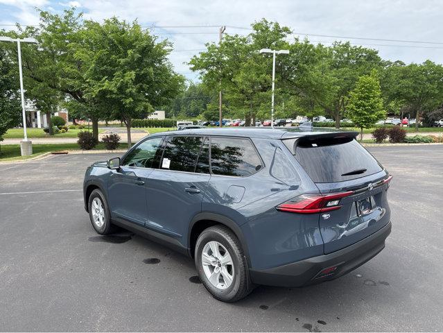 new 2025 Toyota Highlander car, priced at $43,293