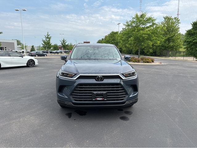 new 2025 Toyota Highlander car, priced at $43,293