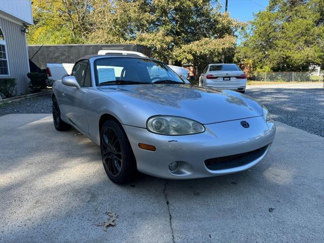 used 2001 Mazda MX-5 Miata car, priced at $8,995