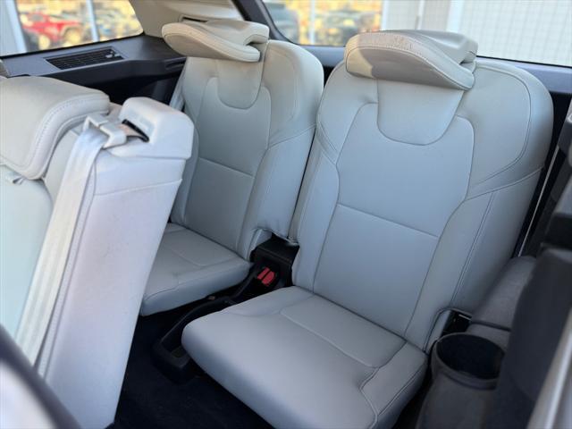 used 2018 Volvo XC90 car, priced at $13,499
