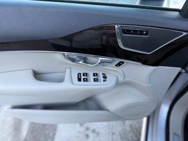 used 2018 Volvo XC90 car, priced at $13,499