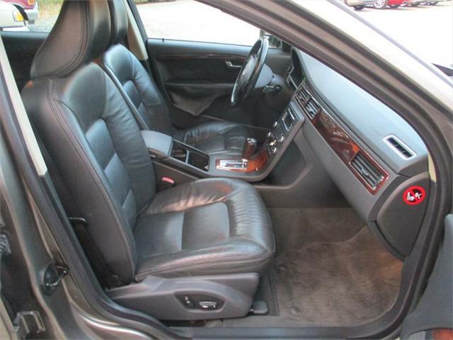 used 2008 Volvo XC70 car, priced at $7,500