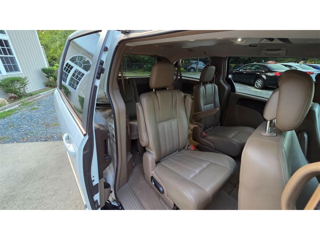 used 2016 Chrysler Town & Country car, priced at $7,995