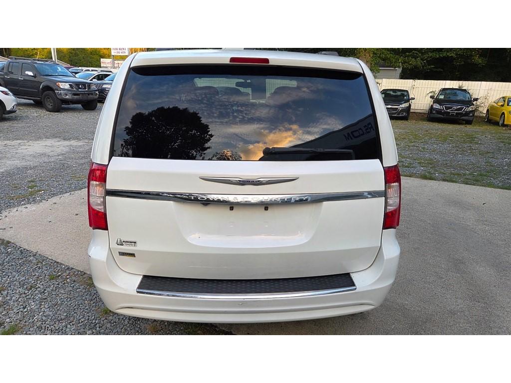 used 2016 Chrysler Town & Country car, priced at $7,995