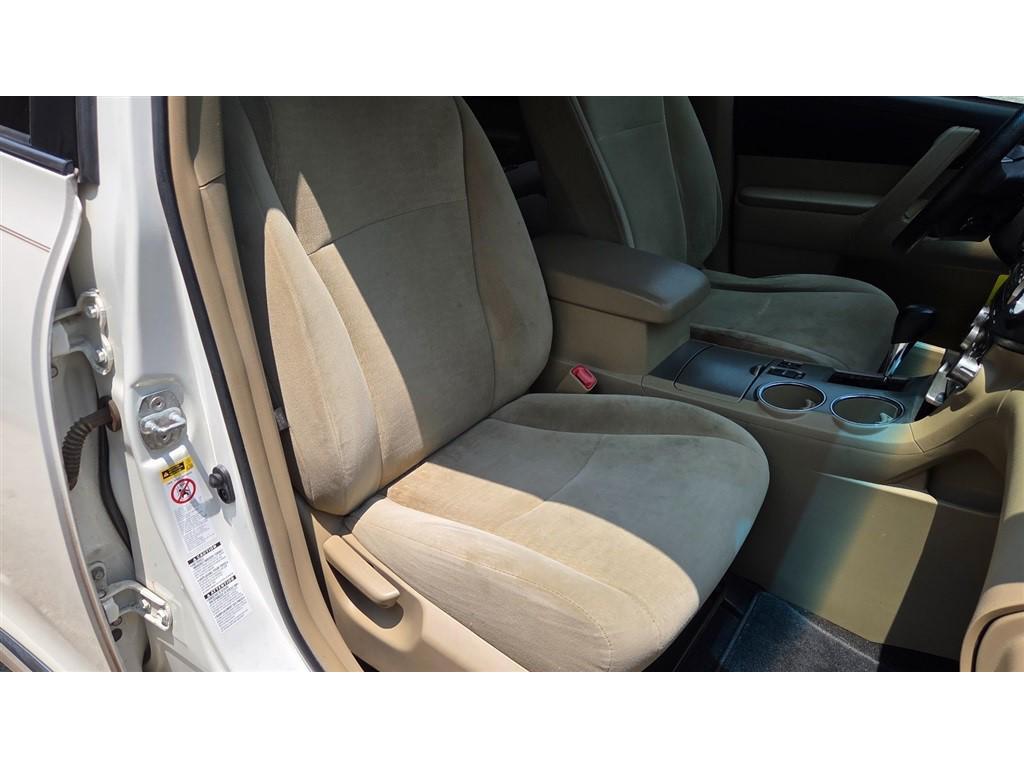 used 2011 Toyota Highlander car, priced at $6,995