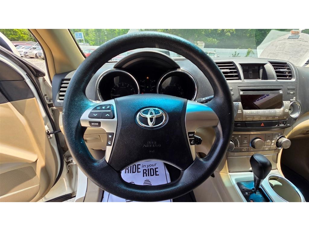 used 2011 Toyota Highlander car, priced at $6,995