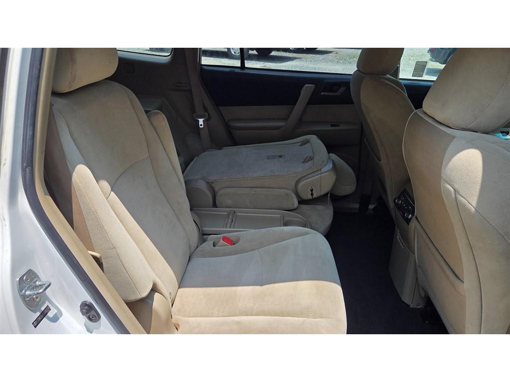 used 2011 Toyota Highlander car, priced at $6,995