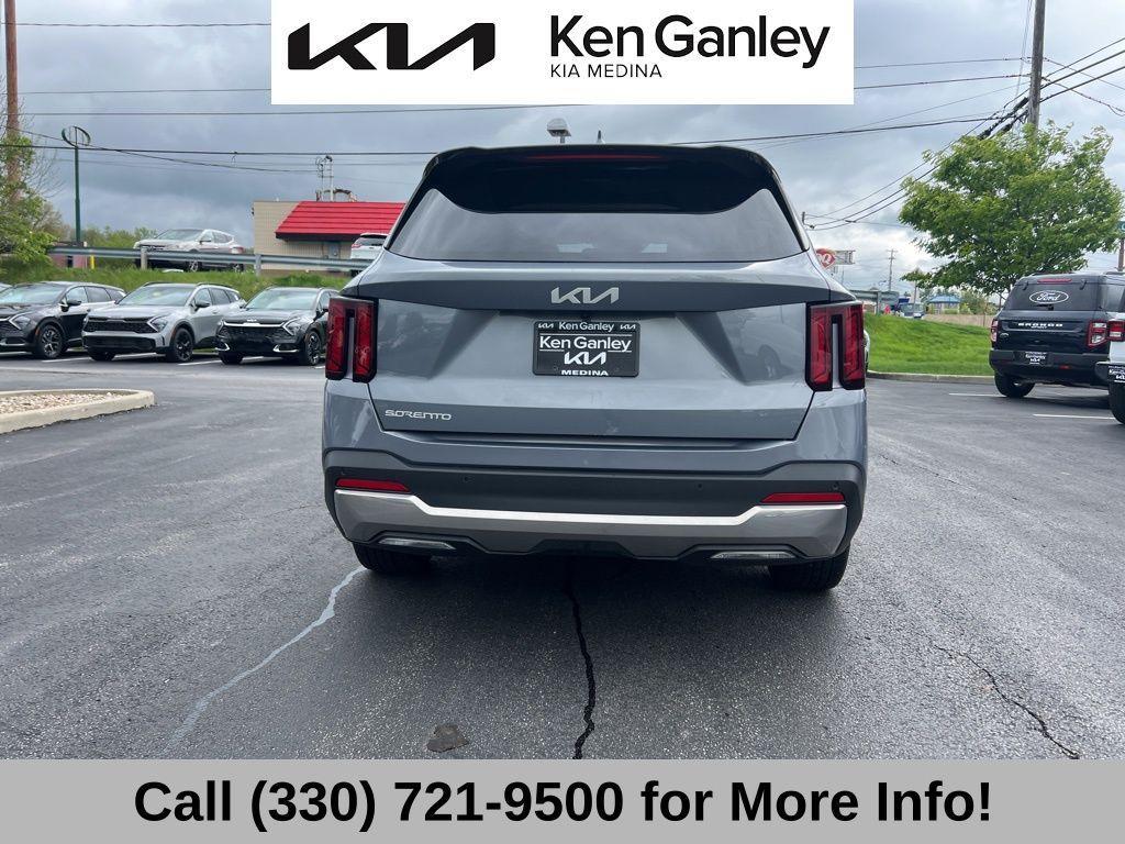 used 2024 Kia Sorento car, priced at $31,667