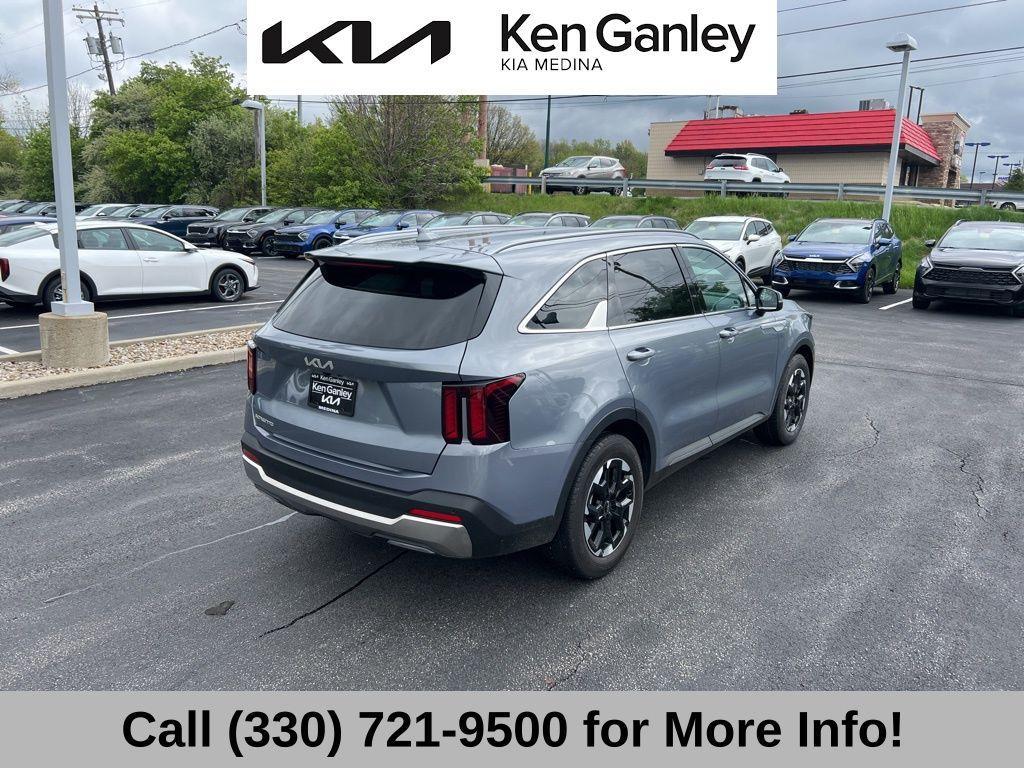 used 2024 Kia Sorento car, priced at $31,667