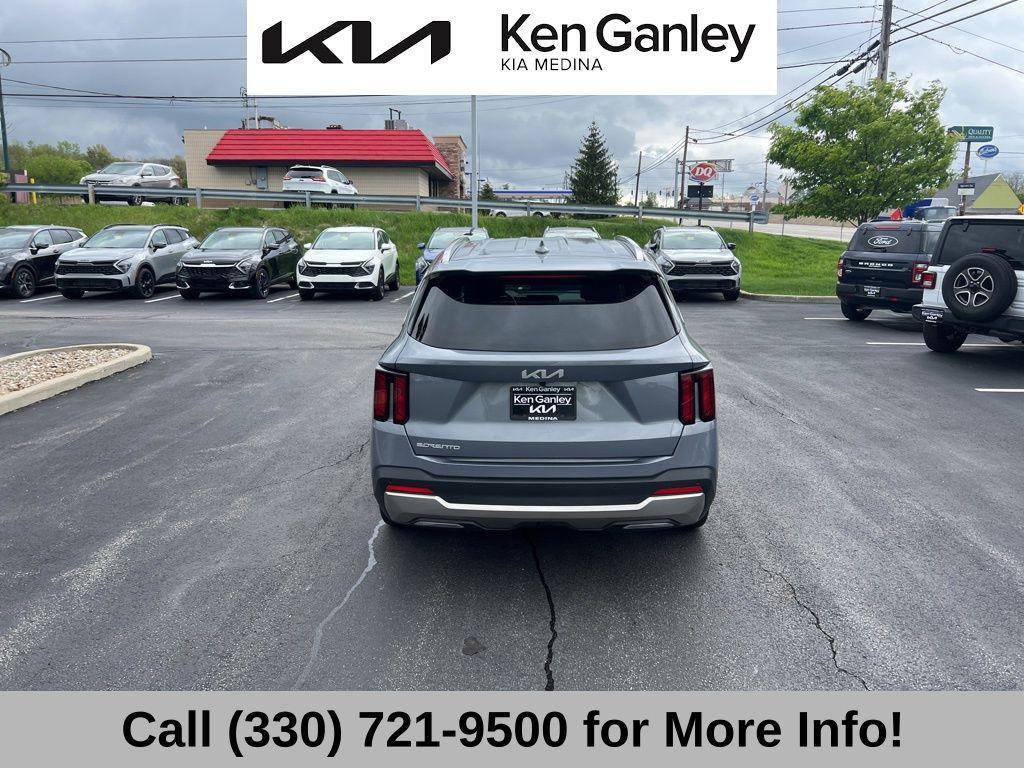 used 2024 Kia Sorento car, priced at $31,667