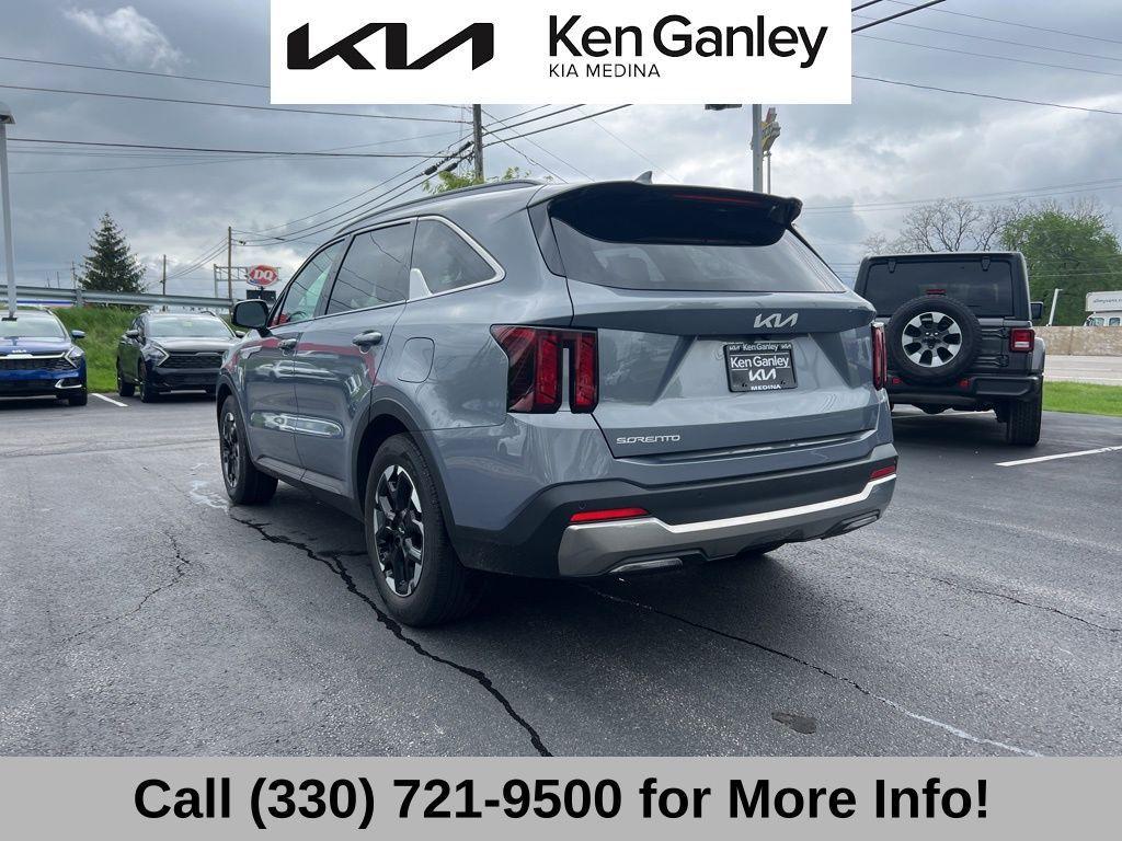 used 2024 Kia Sorento car, priced at $31,667