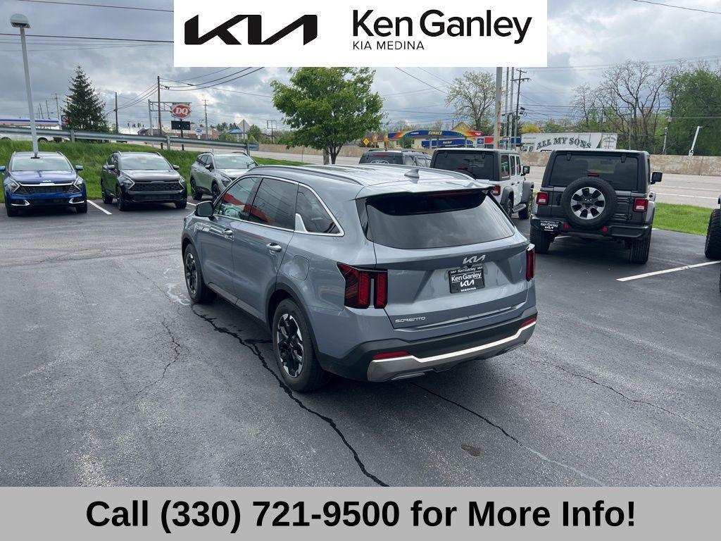 used 2024 Kia Sorento car, priced at $31,667