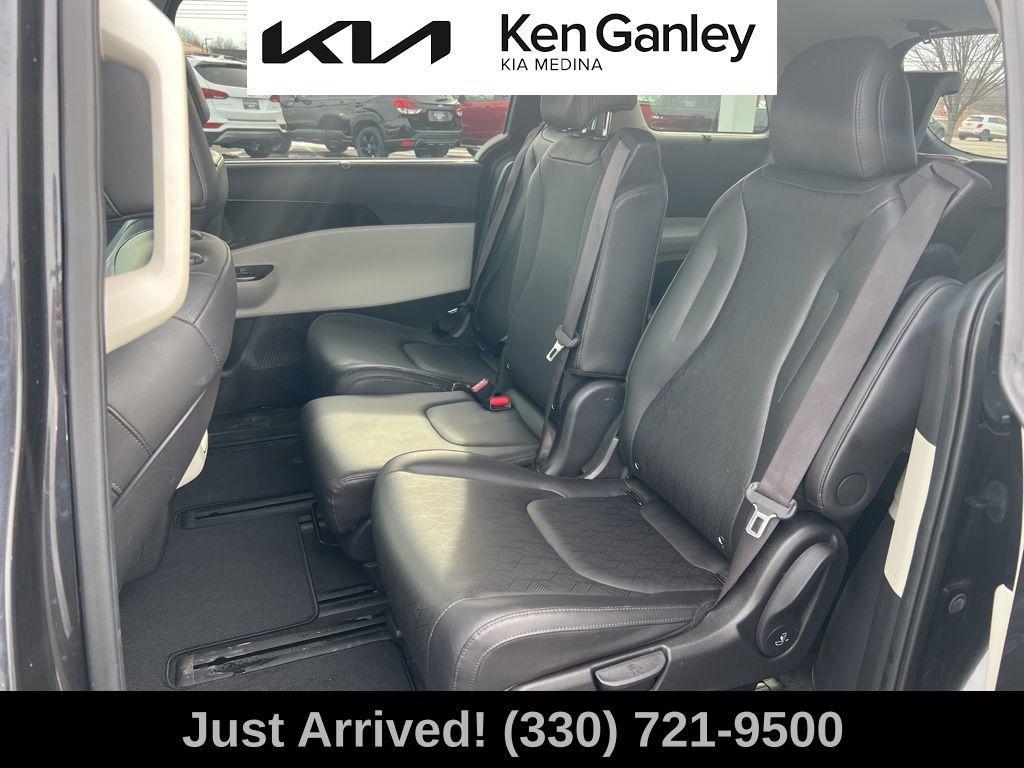 used 2023 Kia Carnival car, priced at $34,584