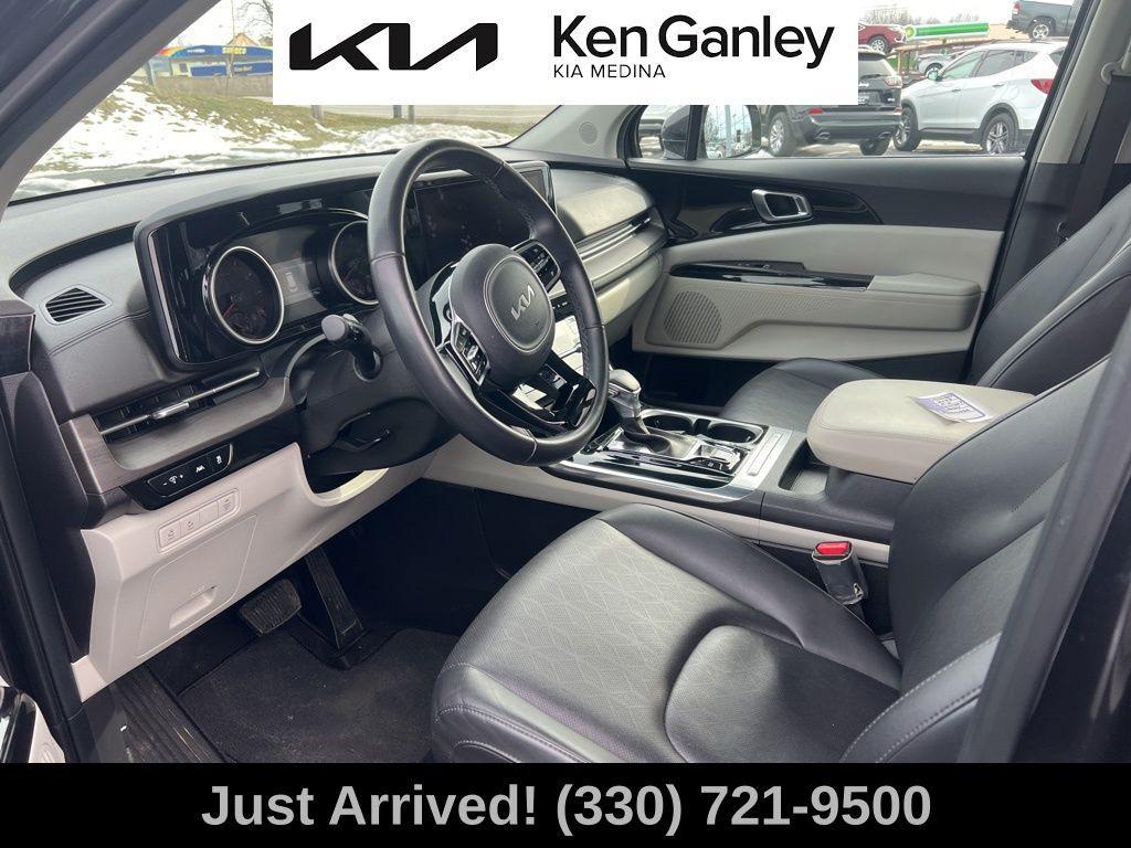 used 2023 Kia Carnival car, priced at $34,584