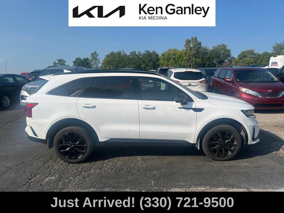 used 2023 Kia Sorento car, priced at $35,160