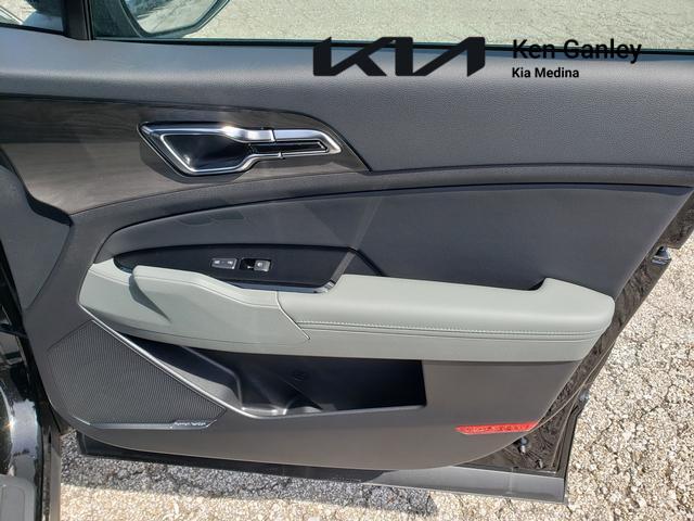 new 2024 Kia Sportage Plug-In Hybrid car, priced at $45,465