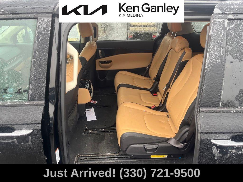 used 2024 Kia Carnival car, priced at $36,984