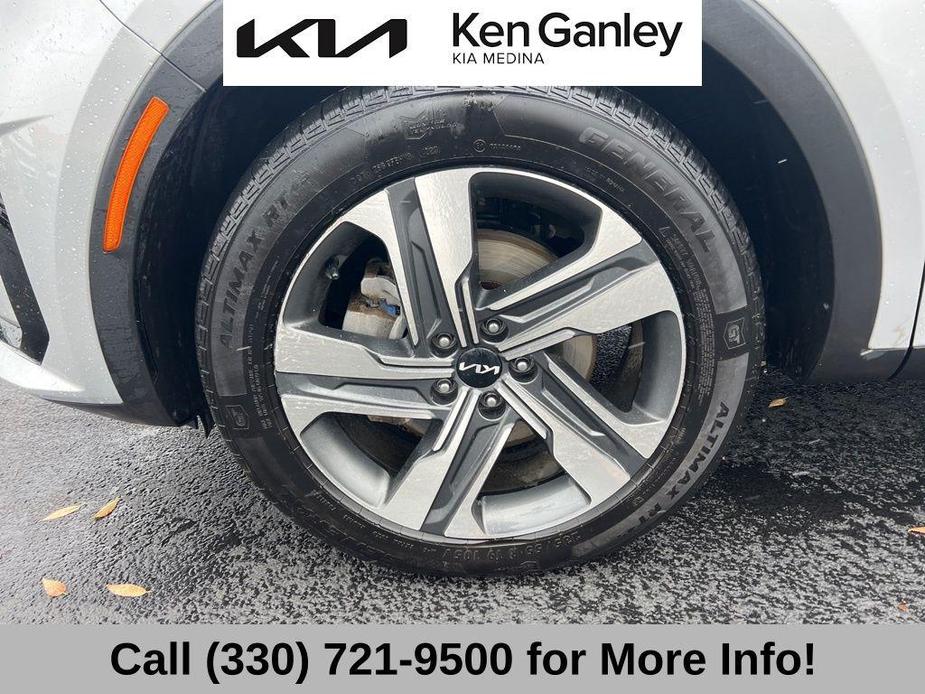 used 2022 Kia Sorento Plug-In Hybrid car, priced at $29,841