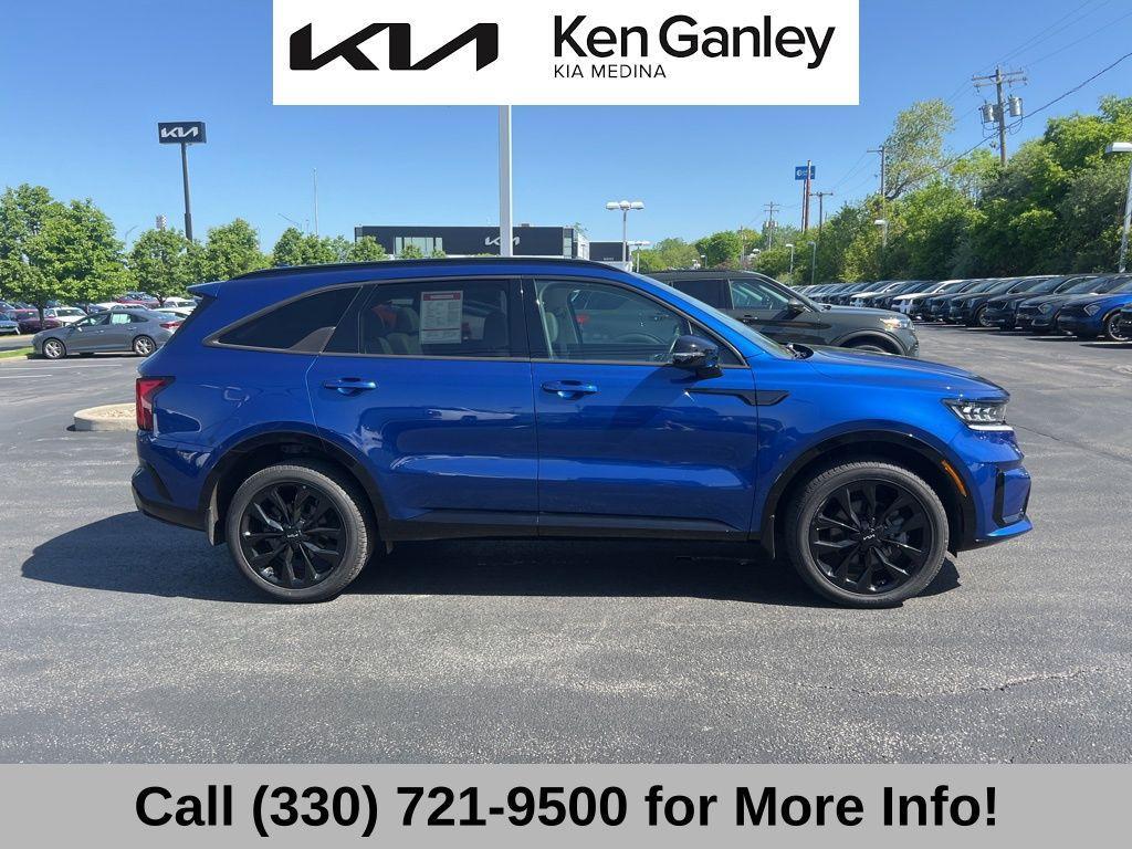 used 2022 Kia Sorento car, priced at $31,984