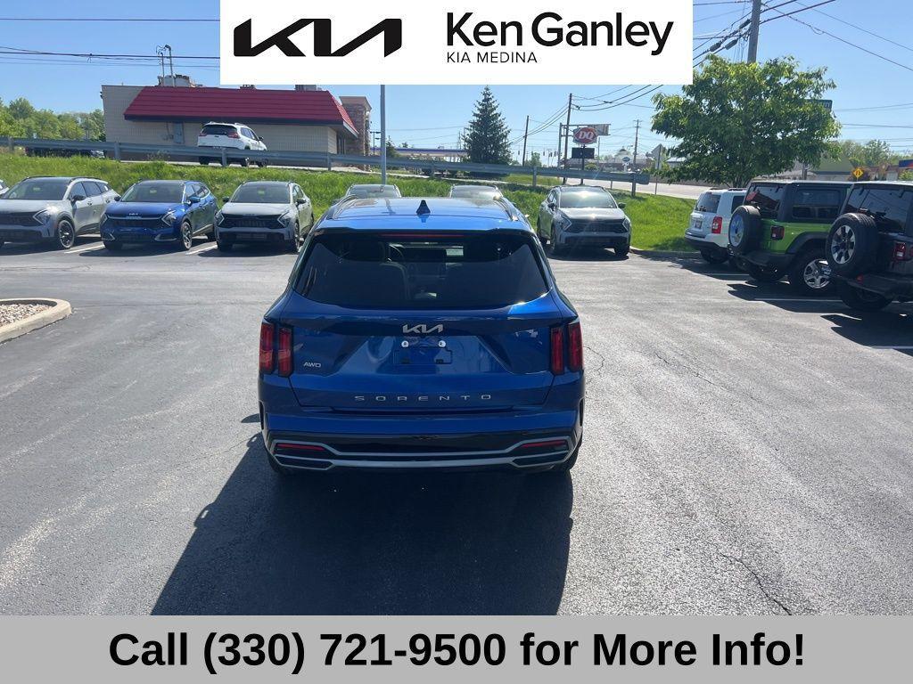 used 2022 Kia Sorento car, priced at $31,984