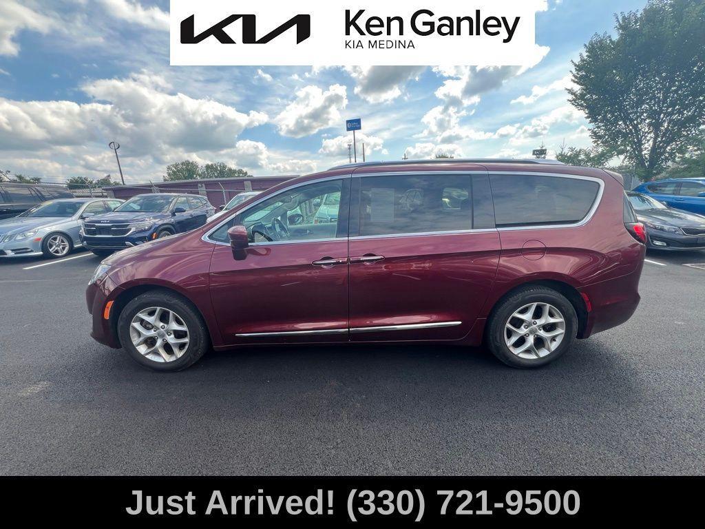 used 2018 Chrysler Pacifica car, priced at $13,859