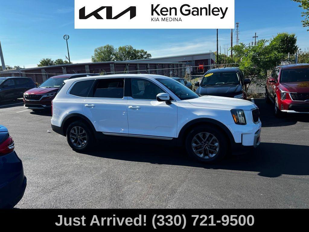 used 2023 Kia Telluride car, priced at $30,773
