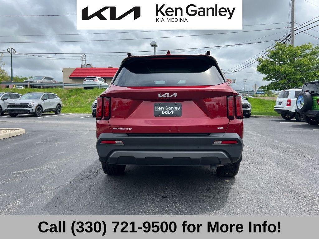 used 2023 Kia Sorento car, priced at $32,740