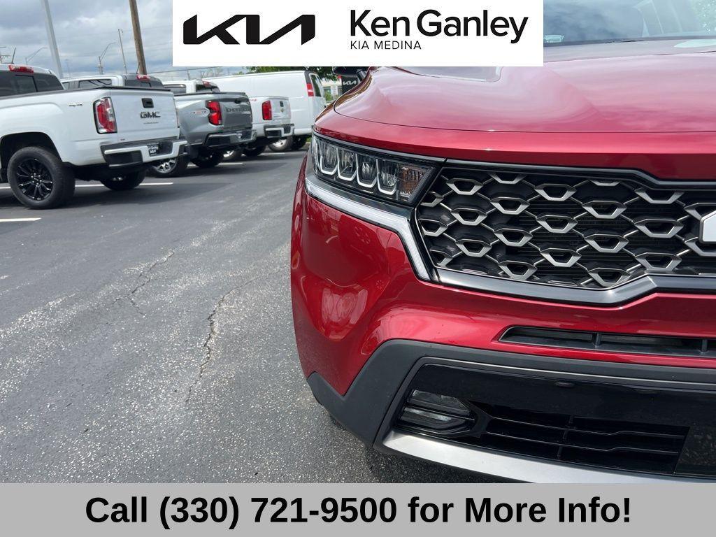 used 2023 Kia Sorento car, priced at $32,740