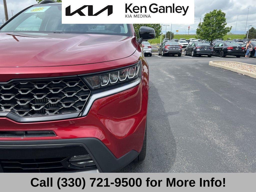 used 2023 Kia Sorento car, priced at $32,740