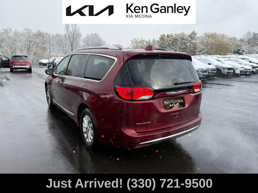 used 2019 Chrysler Pacifica car, priced at $12,624