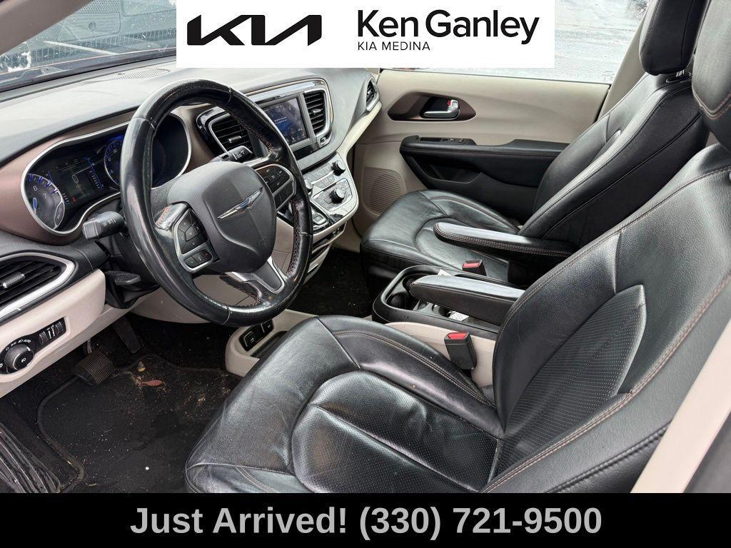 used 2019 Chrysler Pacifica car, priced at $12,624