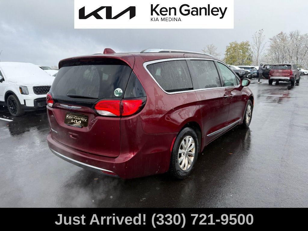 used 2019 Chrysler Pacifica car, priced at $12,624