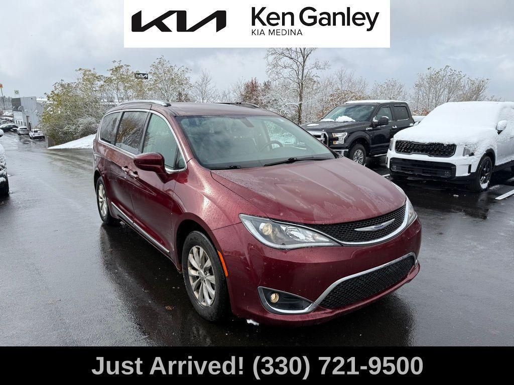 used 2019 Chrysler Pacifica car, priced at $12,624