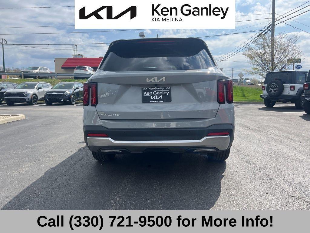 used 2025 Kia Sorento car, priced at $37,549