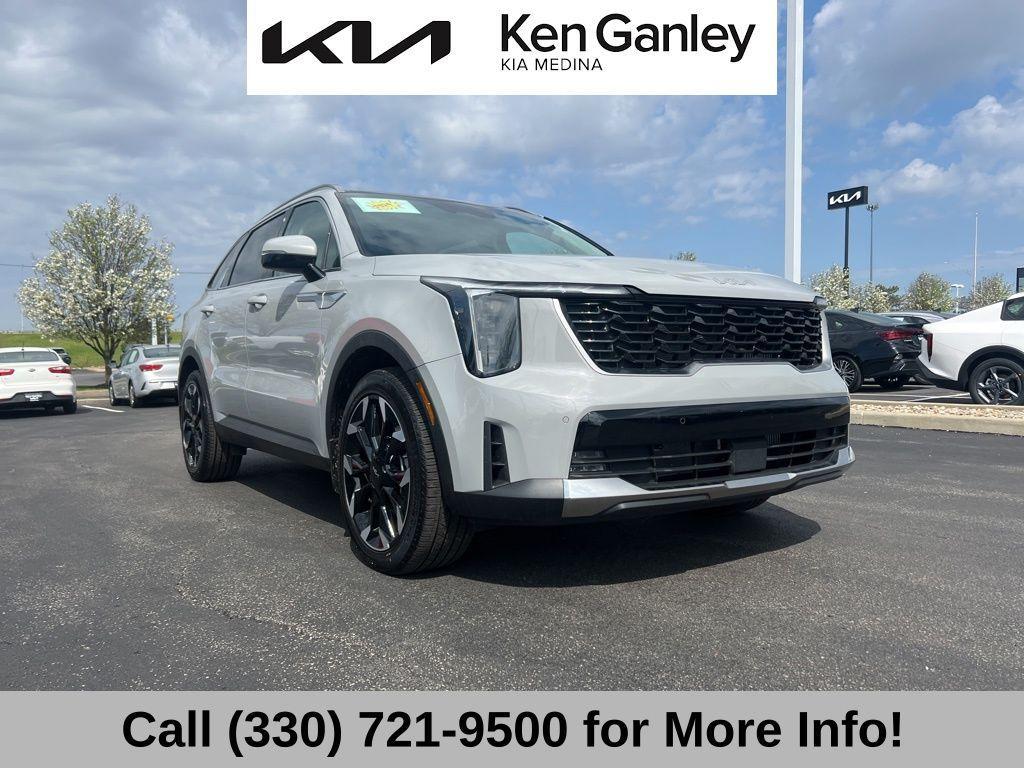used 2025 Kia Sorento car, priced at $37,549