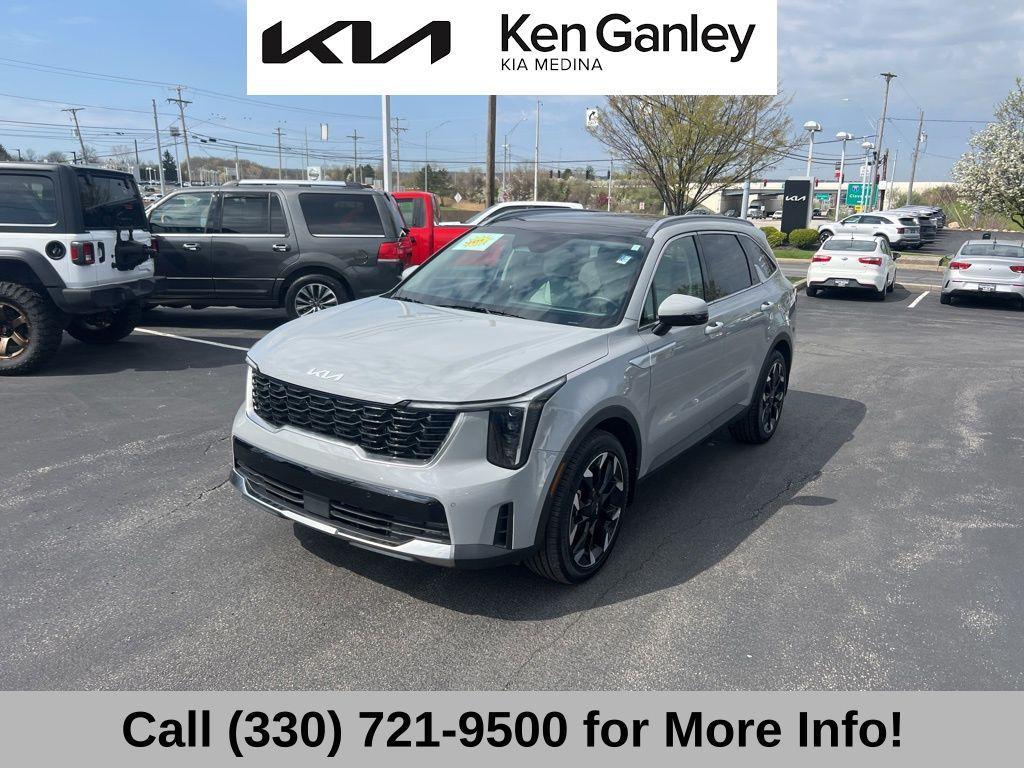 used 2025 Kia Sorento car, priced at $37,549
