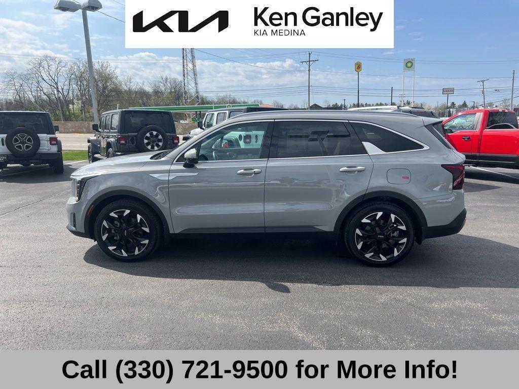 used 2025 Kia Sorento car, priced at $37,549