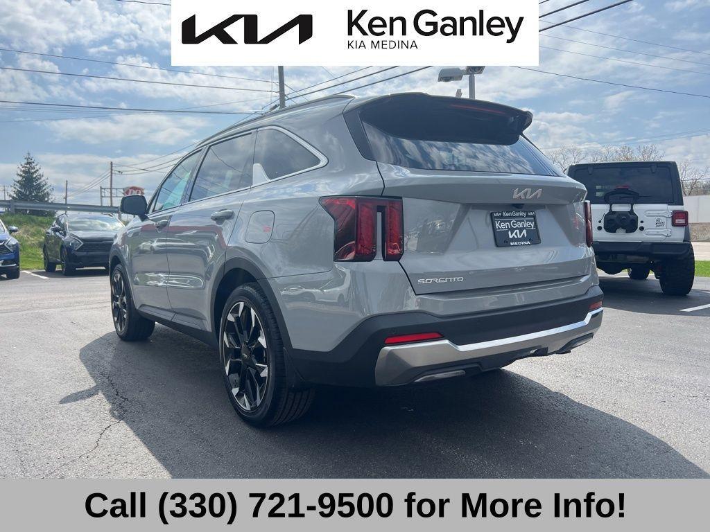 used 2025 Kia Sorento car, priced at $37,549