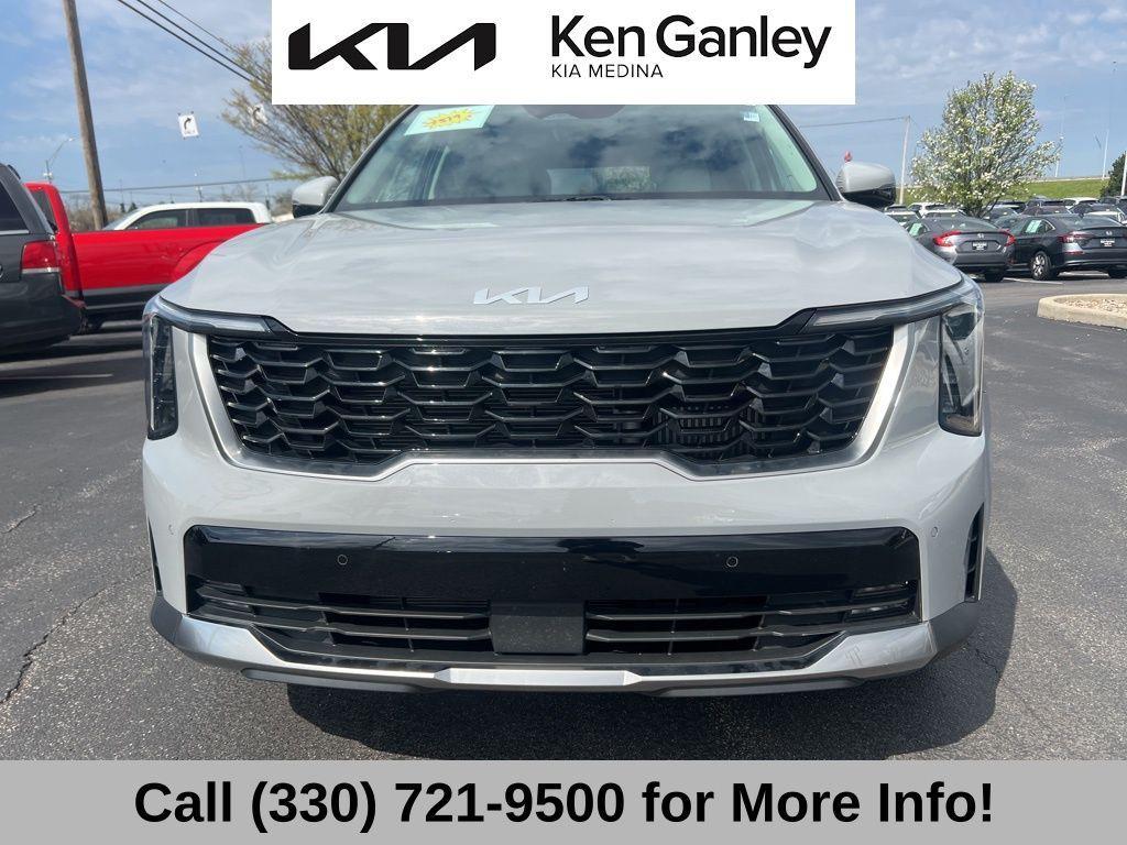 used 2025 Kia Sorento car, priced at $37,549