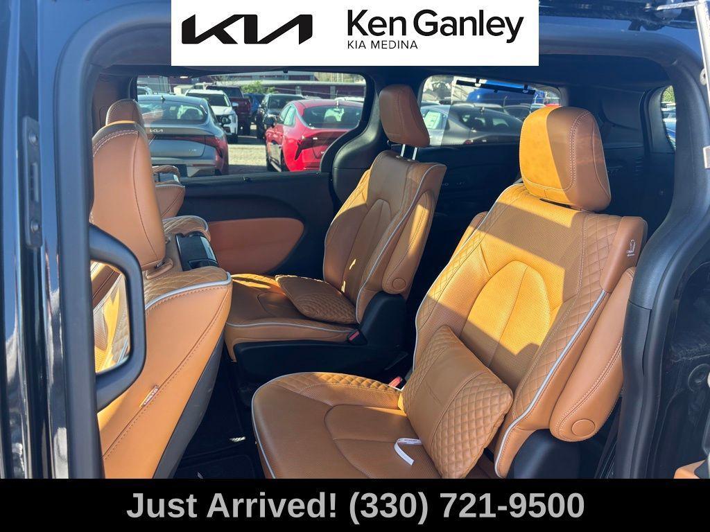 used 2022 Chrysler Pacifica car, priced at $39,481