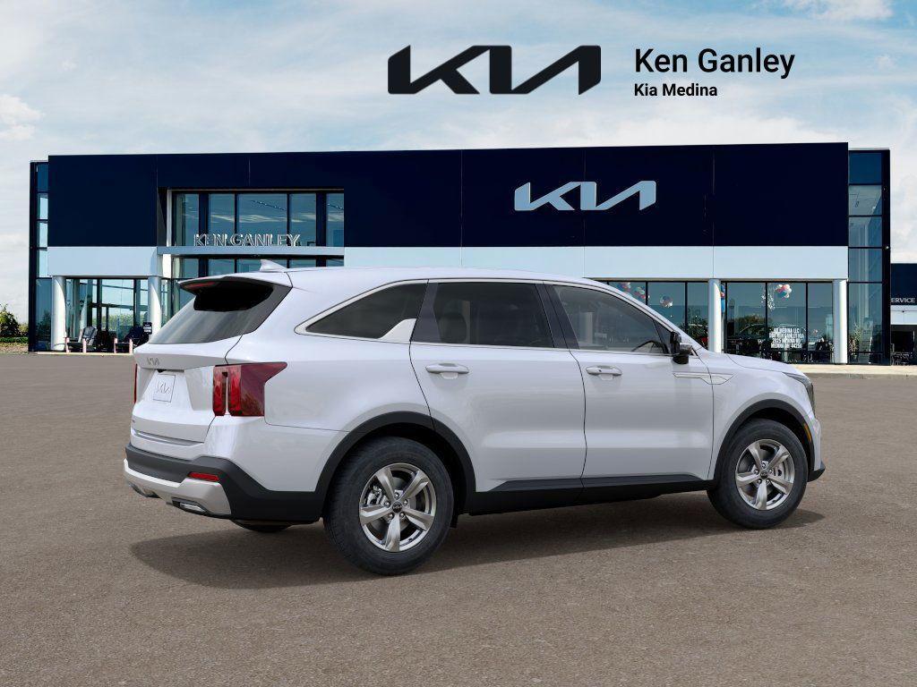 new 2025 Kia Sorento car, priced at $32,625