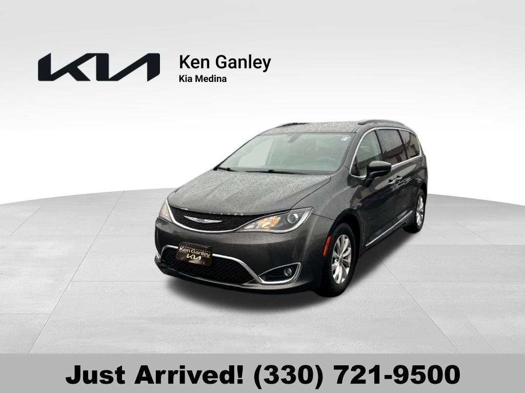 used 2017 Chrysler Pacifica car, priced at $11,247