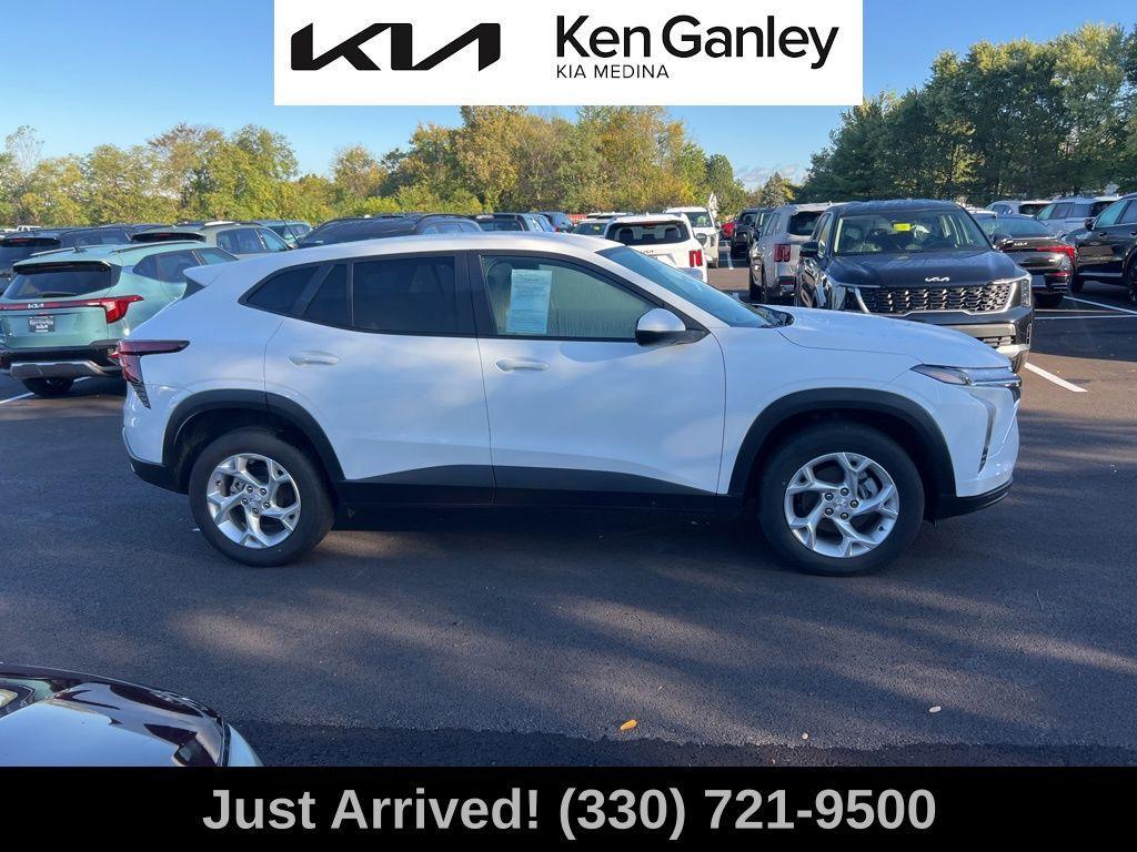 used 2024 Chevrolet Trax car, priced at $18,941