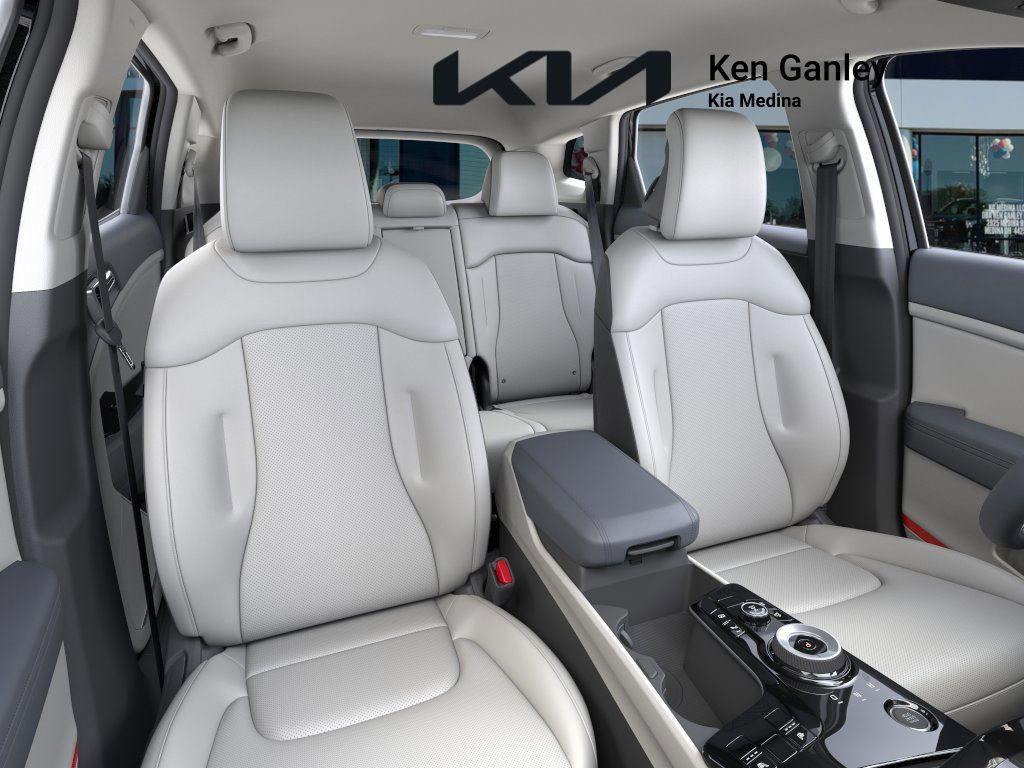 new 2025 Kia Sportage Hybrid car, priced at $33,570