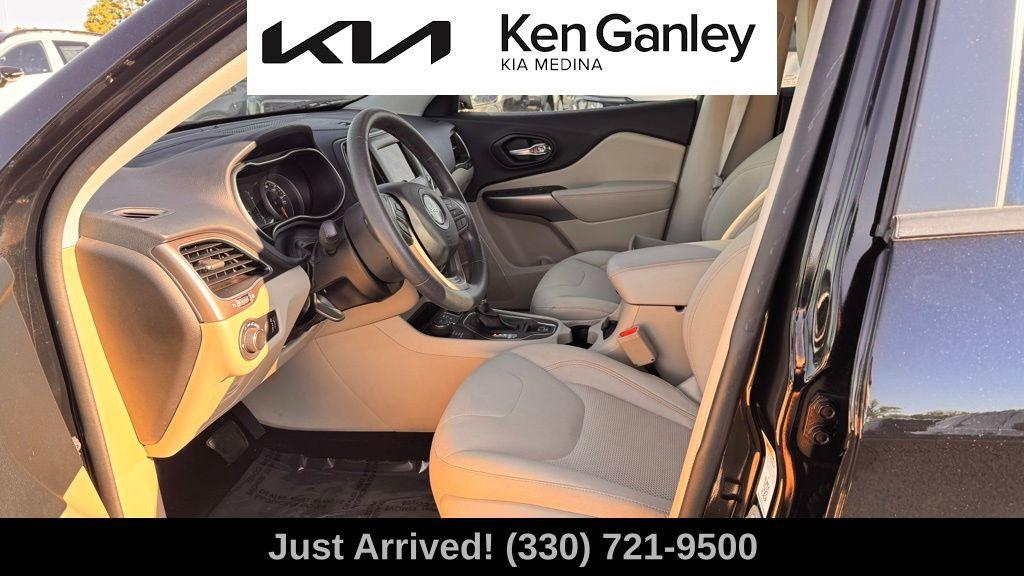 used 2021 Jeep Cherokee car, priced at $17,986