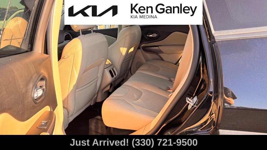 used 2021 Jeep Cherokee car, priced at $17,986