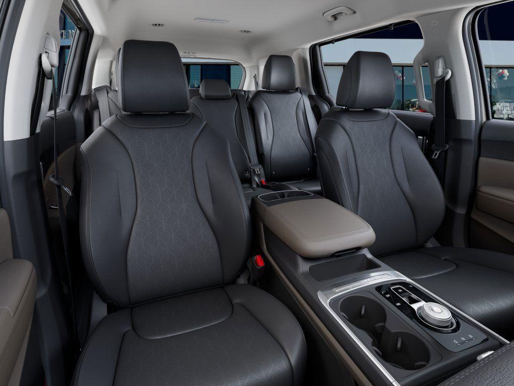 new 2025 Kia Carnival Hybrid car, priced at $43,700